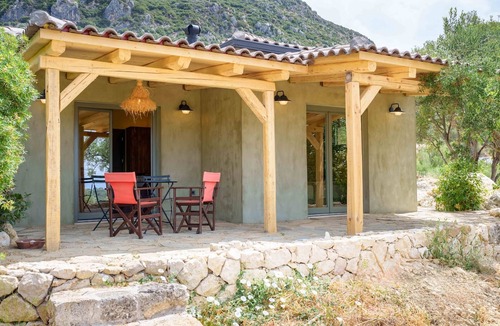 Kolaitis Villa | Villa Koukounari at Chionata