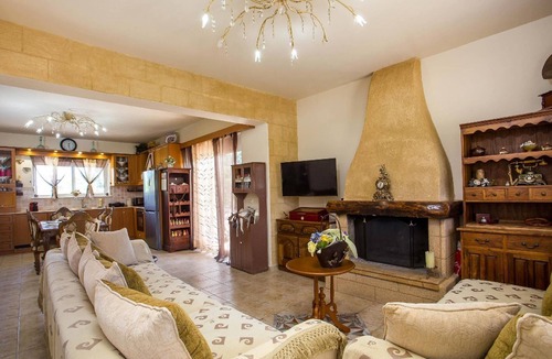 Theologos House | Villa "Laylande House" with mountain view