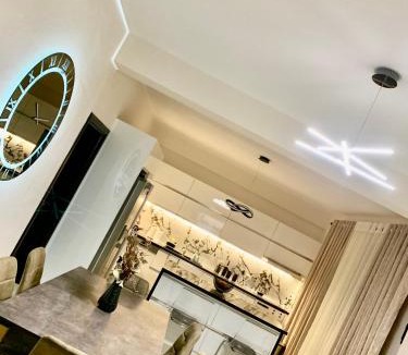 Mbrostar-Urë Villa | Villa Leandro