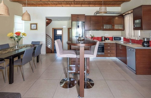 Platanias Town Villa | Villa Lemonia Platanias