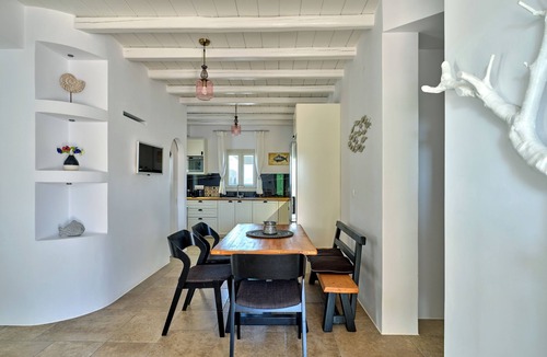 Paros Villa | Villa Leo, 3km From the Paroikia With a Nice View of the Paroikia and Port