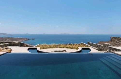 Faros Armenistis Villa | Villa 'Lion' with Sea View, Wi-Fi and Air Conditioning
