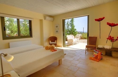 Karavados Villa | Villa 'Litorina Ideales Resort' with Sea View, Wi-Fi and Air Conditioning