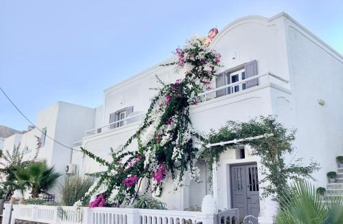 Kamari Apartment | Villa Maina