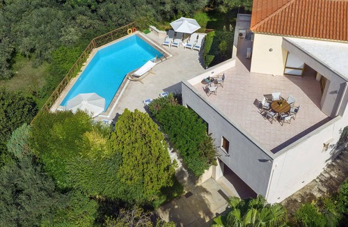 Prines Villa | Villa Manolia