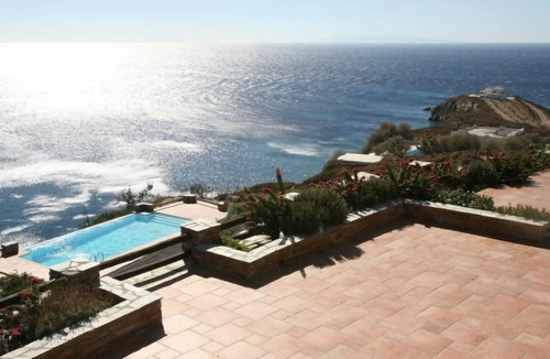 Ydrousa Villa | Villa Maria -Nefeli With Private Beach and Pool