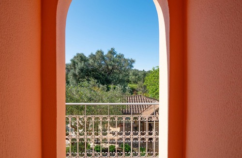Kato Korakiana Villa | Villa marifei nRomantic luxury villa with bbq garden and swimming pool