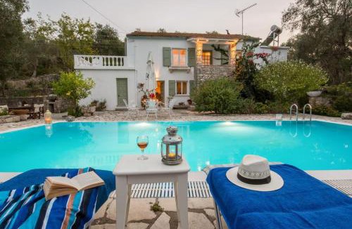 Kourteika Villa | Villa Maritsa, Magazia