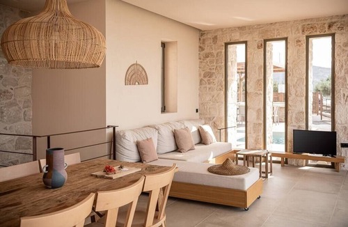 Limeniskos Villa | Villa Melissa 2,spacious,private pool, seaview,BBQ