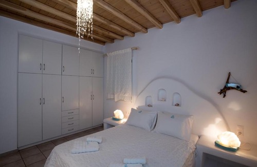 Platis Gialos Apartment | Villa Meliti