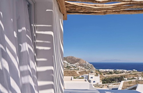 Paraga Villa | Villa Montorone- 2BD Luxury villa, near beach Elia