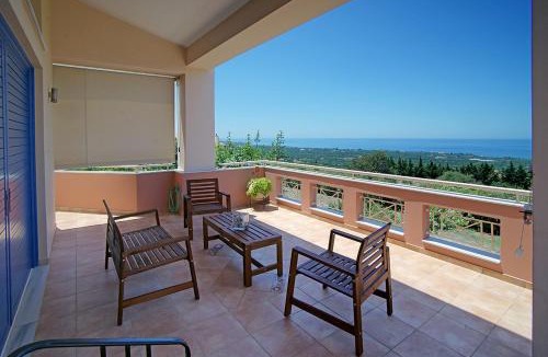 Kiparissia House | Villa Myrto