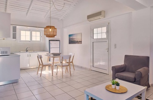 Vasilikos Villa | Villa Nefeli Periyali