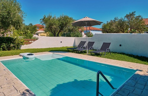 Vasilikos Villa | Villa Nefeli Periyali
