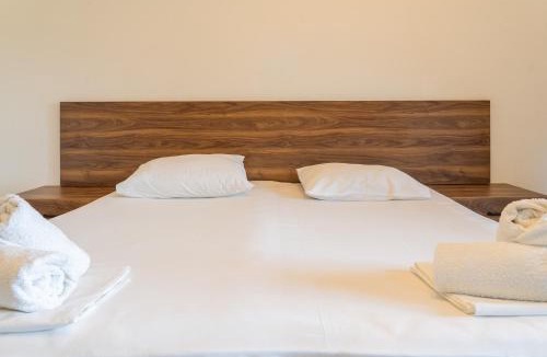 Koukounaries Hotel | Villa Nefeli Skiathos