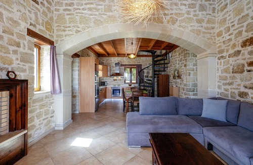 Skaleta Villa | Villa Nikos - Private Pool & Seaview only 500m from the Beach