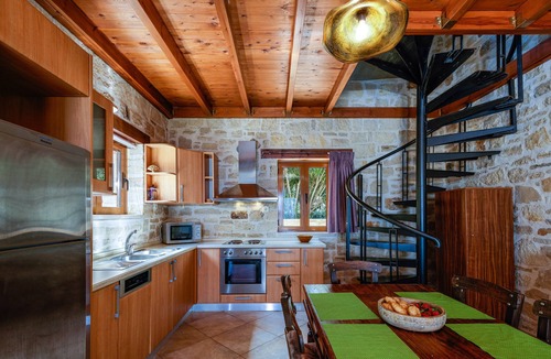 Skaleta Villa | Villa Nikos - Private Pool & Seaview only 500m from the Beach