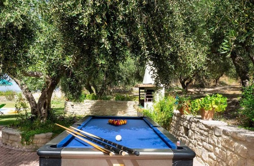 Houdetsi Villa | Villa Olive Paradise, 3 BD, 2 BA, private pool