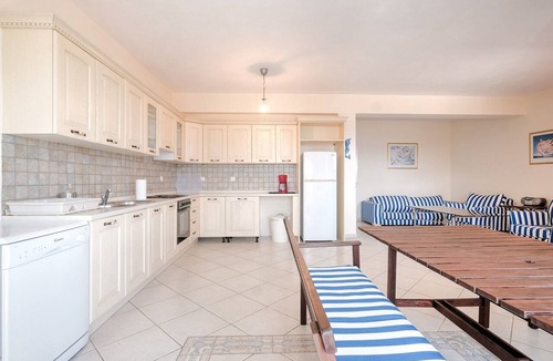 Livadi House | Villa on Arcadian Coast near Kissakas Beach