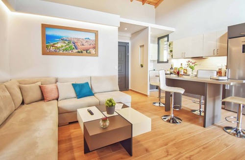 Limni Villa | Villa Oras Contessa - Three Bedroom Villa, Sleeps 6