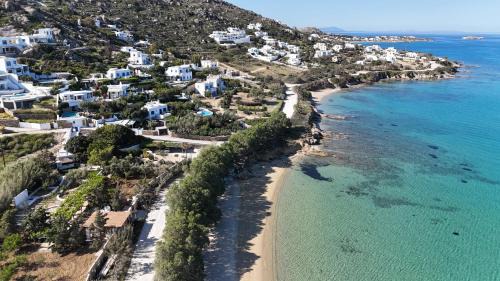 Maragas Hotel | Villa Paradise in Naxos