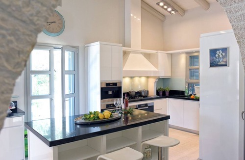 Kassiopi Villa | Villa Pearl - Six Bedroom Villa, Sleeps 12