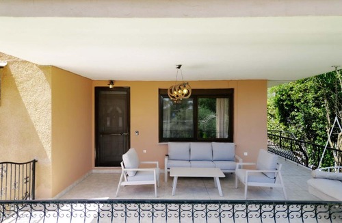 Thasos Town Apartment | Villa Pefko