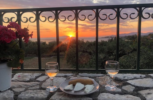 Riglia Apartment | Villa Pefnos Anezoula - A tranquil paradise