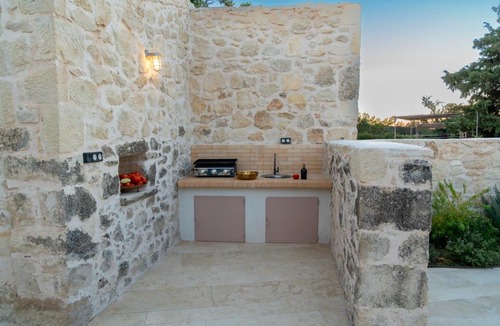 Margarites Villa | Villa Pepper Tree by Helena Luxus