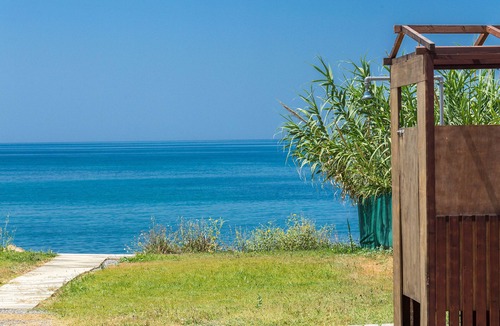 Pigianos Kampos Villa | Villa Persi, Exclusive Villa With Private Beach Facilities