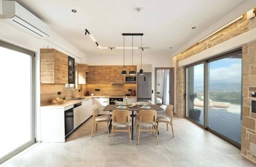 Kamilari Villa | Villa Pezoulia Kamilari – Panoramic Luxury Above Crete