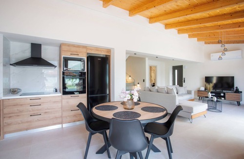 Geni Villa | Villa Pietra di Mare-Yeni-Nidri-Lefkada