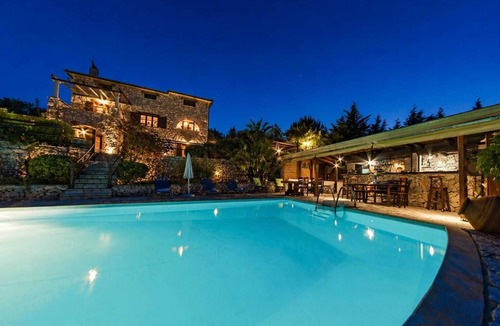 Skinaria Apartment | Villa Poseidon - Executive Suite In Zante w/Pool