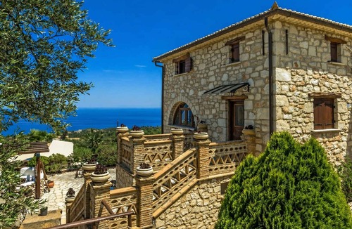 Skinaria Apartment | Villa Poseidon - Superior Suite In Zante w/Pool
