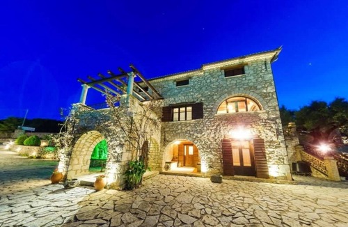 Skinaria Apartment | Villa Poseidon - Superior Suite In Zante w/Pool