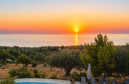 Skinaria Apartment | Villa Poseidon - Superior Suite In Zante w/Pool