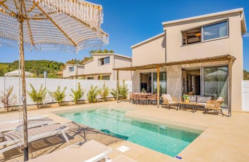 Vasilikos Villa | Villa Romas 1 by Villa Plus