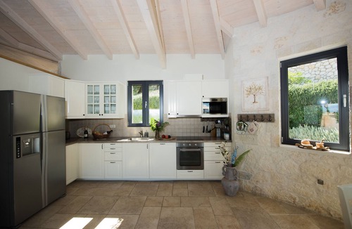 Petaleia Villa | Villa Sania, Avlaki Beach Paradise!