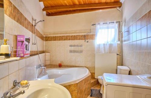 Pagi House | Villa Sanos