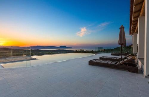 Episkopi Villa | Villa Sugar - Idyllic Sunset Near Beach by etouri