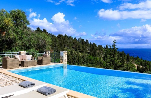 Koutsi Villa | Villa Thanelli - Stylish Villa with Outstanding Sea Views near Beach & Tavernas