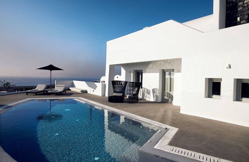 Oia Villa | Villa Thelia, Divine Sunset & Sea Views, Private Pool, Furnished Terrace, Oia