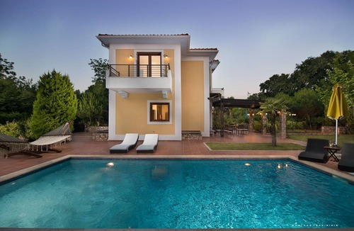Paralia Pantaleimonos Villa | Villa "THETIS " located in the magnificent OLYMPUS VILLAS Complex