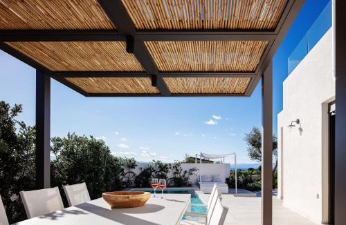Akrotiri Villa | Villa Venetiko - Refined Minimalist Villa with Sunset Bliss by etouri