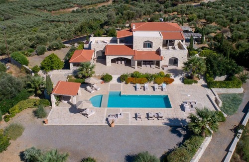 Asteri Villa | Villa with sea views, extra large pool, luxury amenities, near Rethymno