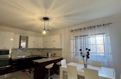 Rade House | Villa with swimming pool near Durres
