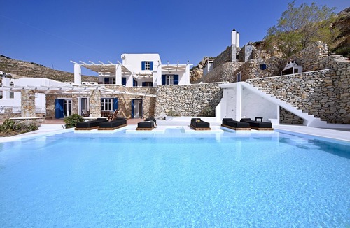 Elia Villa | Villa 'Wonderful Chrysta' with Sea View and Pool