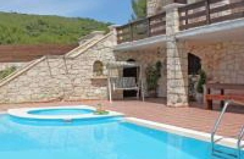 Koiliomenos Villa | Vivian villa nature getaway