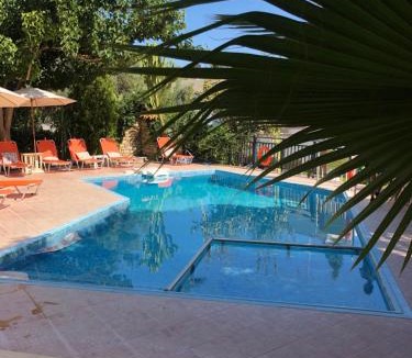 Pitsidia Apartment | Vrisi Apartments & Villa