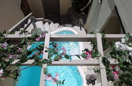 Emporio Villa | (w) Villa Cycladicas - Emporeio - A Wonderful 2 Bedroom Villa - Outdoor Pool and Jacuzzi